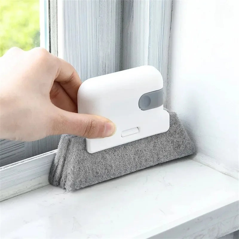 Window rail cleaning brush Selvanelle